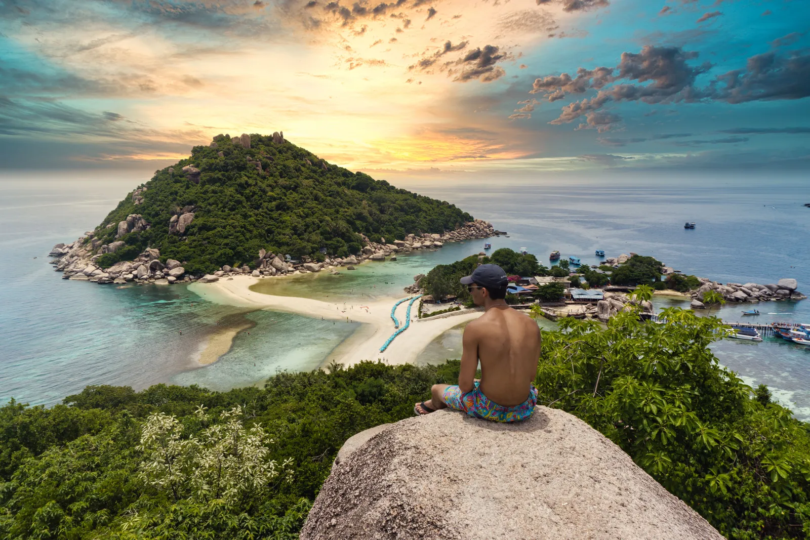 Sandbars connecting the small islands of Koh Nang Yuan off Koh Tao in the Gulf of Thailand