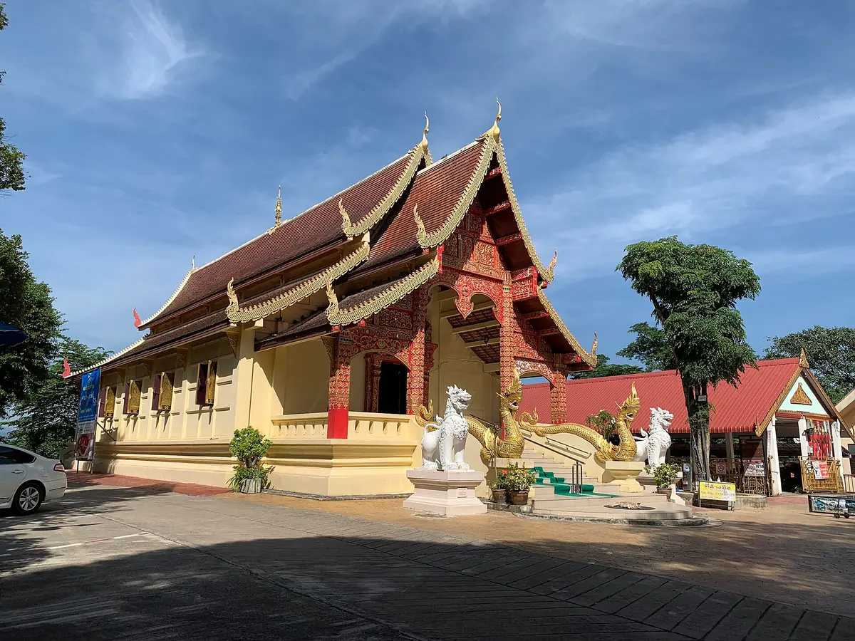 The hall of Wat Phra That Doi Chom Thong in Chiang Rai